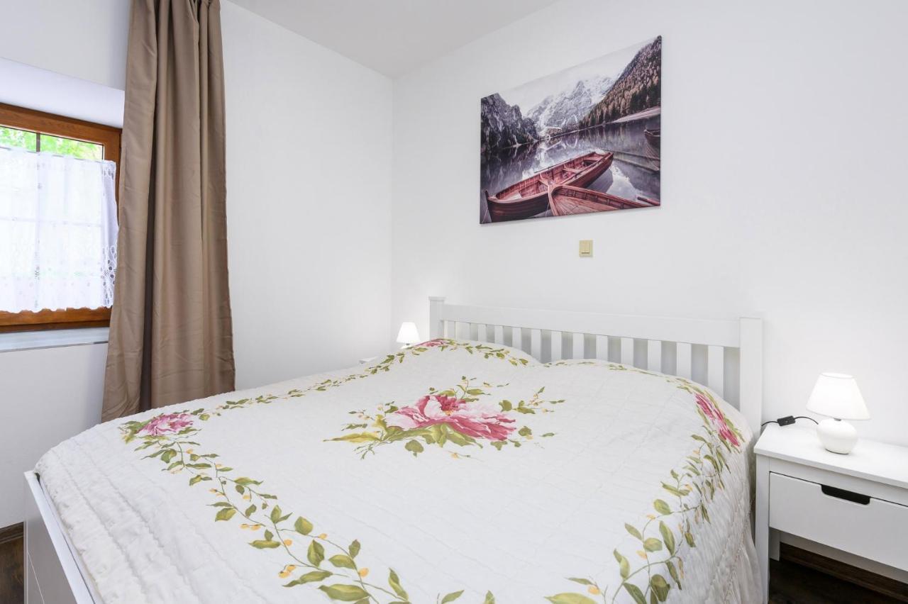 Apartmany Zavetri Losina Exteriör bild